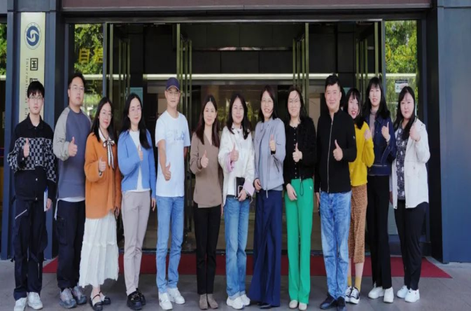 推动“政校企”深度合作,共同探索永利非遗新发展287.png
