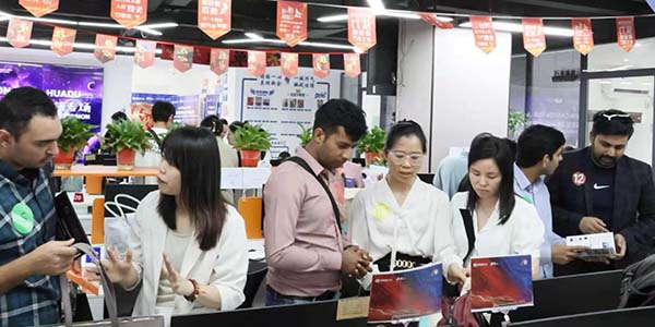 广交会永利箱包皮具对接会  意向采购金额达2600万美元