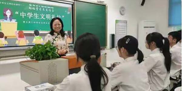 多名学生在永利圆梦清华北大