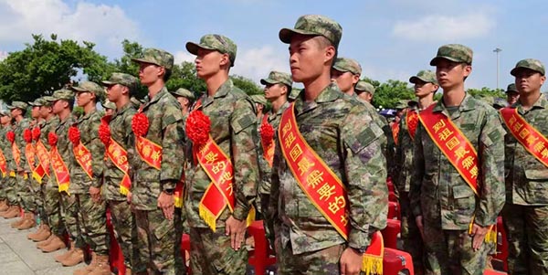 永利澳门举办2025年秋季新兵入伍欢送大会  好男儿光荣参军