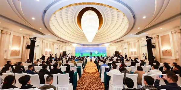 2025中国两轮出行产业大会主题论坛圆满举行    绿色出行 智慧交通